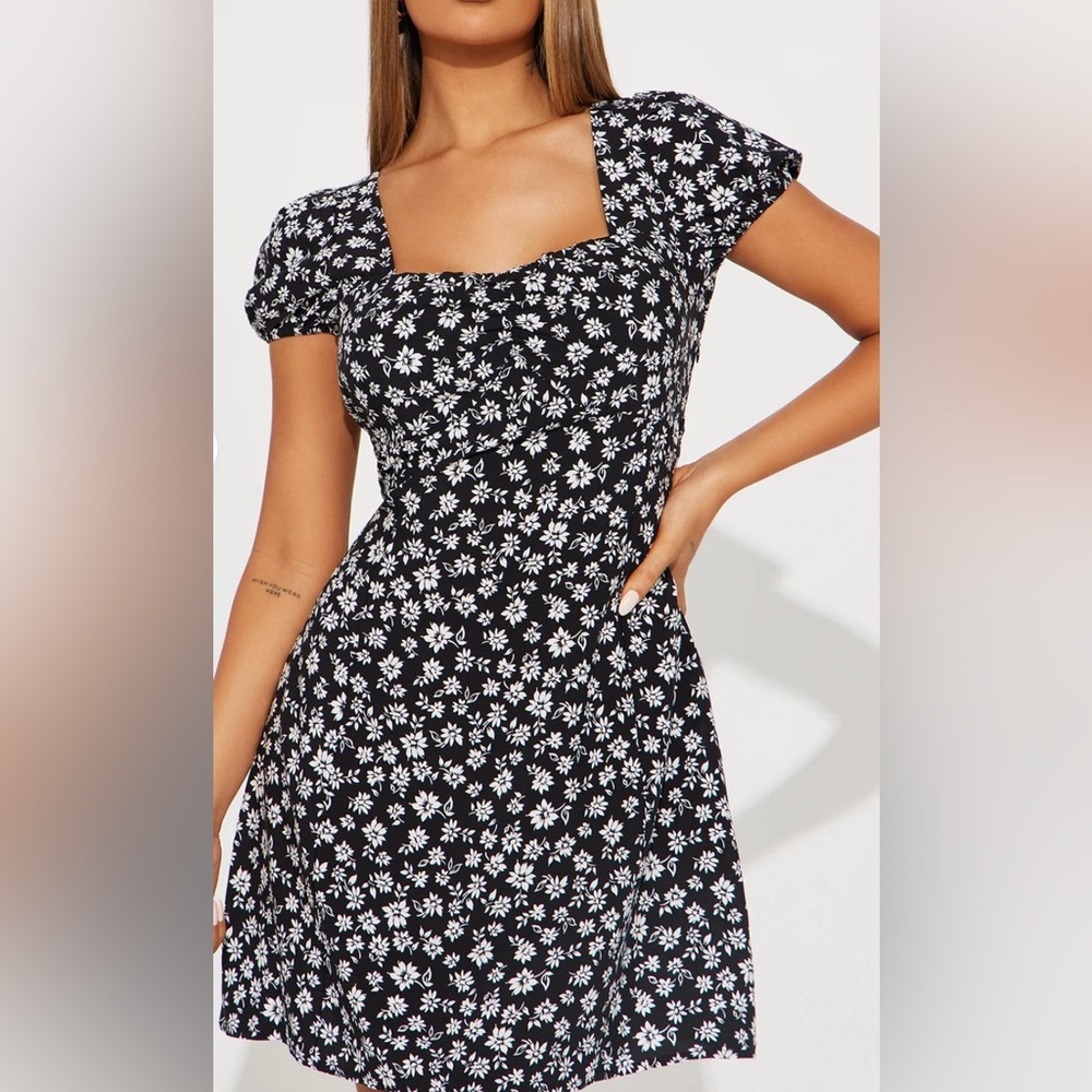 Fashion Nova Black and White Floral Mini Dress - Picture 2 of 8